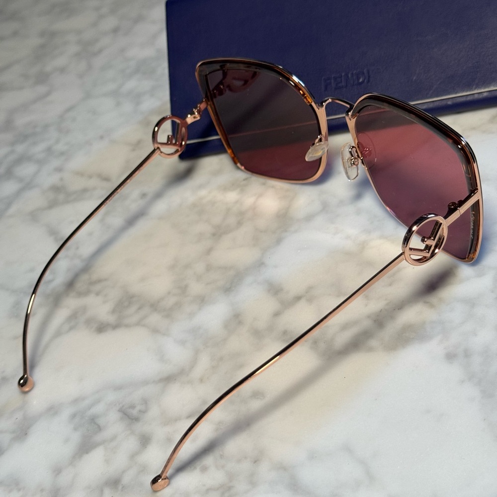 Fendi Square Sunglasses with Red Lenses and Tortoiseshell Trim - Picture 6 of 6